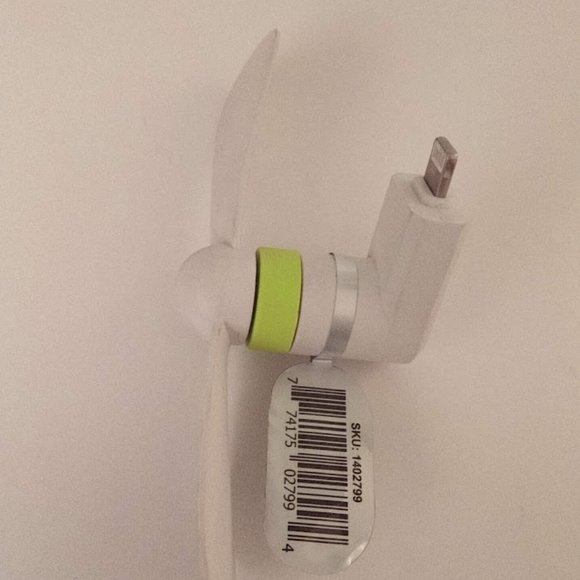 New SMART Accessories White Plug And Play Mobile Fan - Picture 3 of 4
